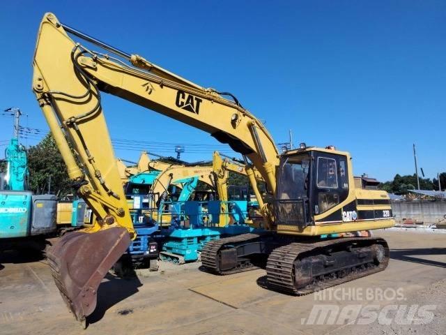 CAT 320 Pásová rýpadla