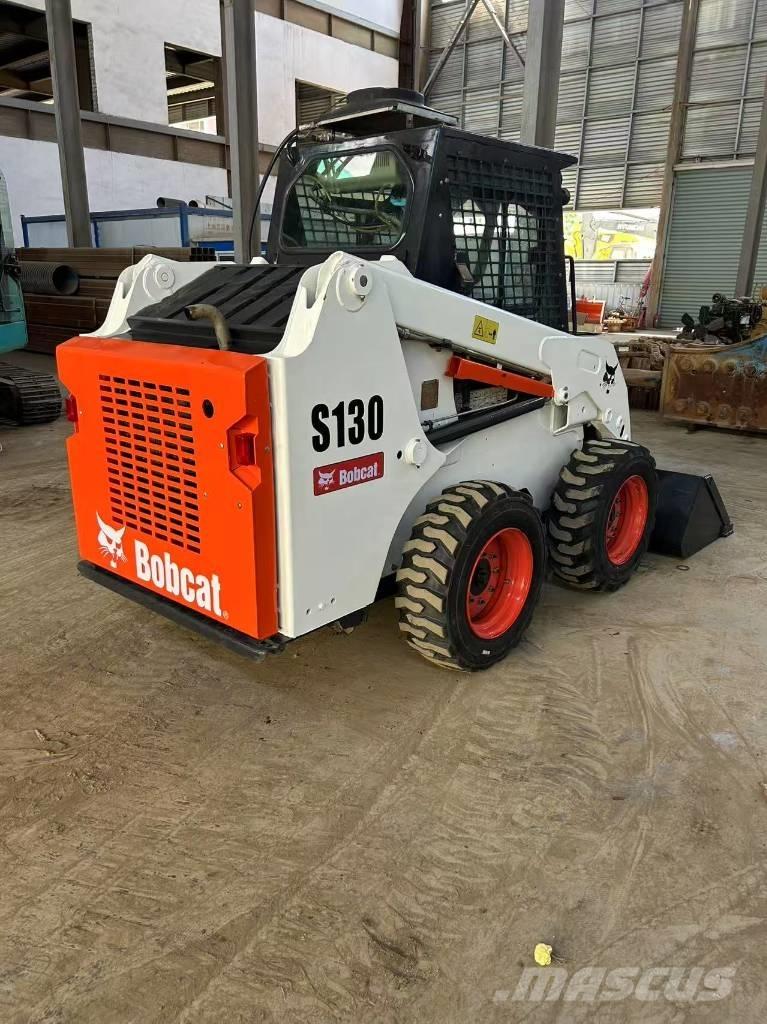 Bobcat S 130 Smykem řízené nakladače
