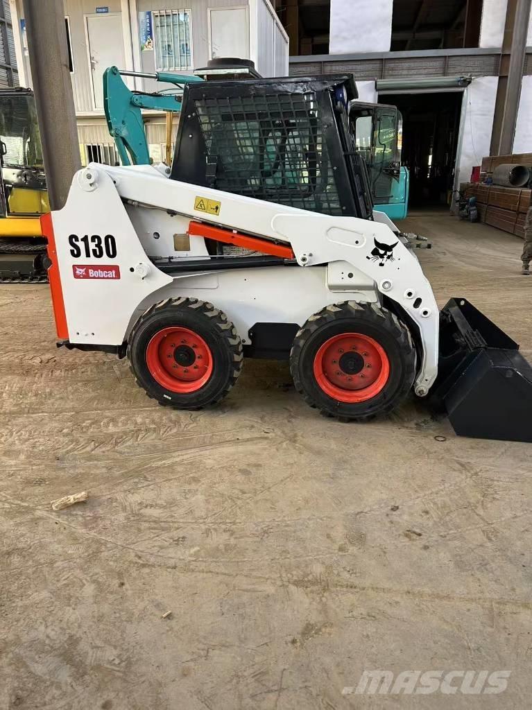 Bobcat S 130 Smykem řízené nakladače
