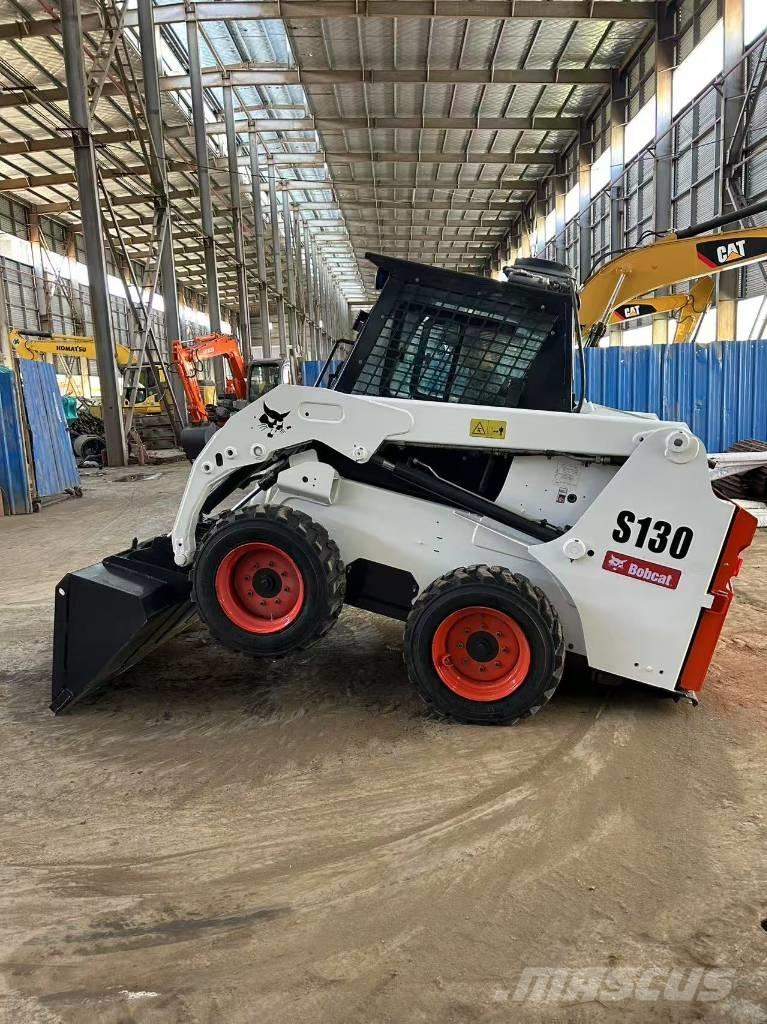Bobcat S 130 Smykem řízené nakladače
