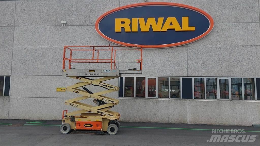 JLG 2030ES Nůžková zvedací plošina