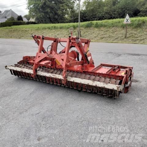 Kuhn HR3001D Rotační brány a půdní frézy
