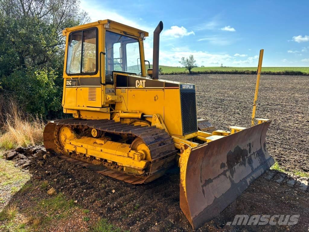 CAT D 5 C Pásové dozery