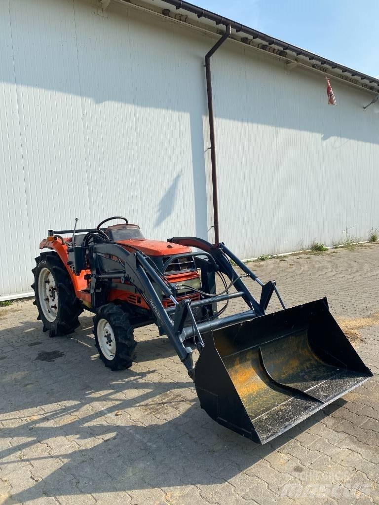 Kubota GT5+tur Kompaktní traktory