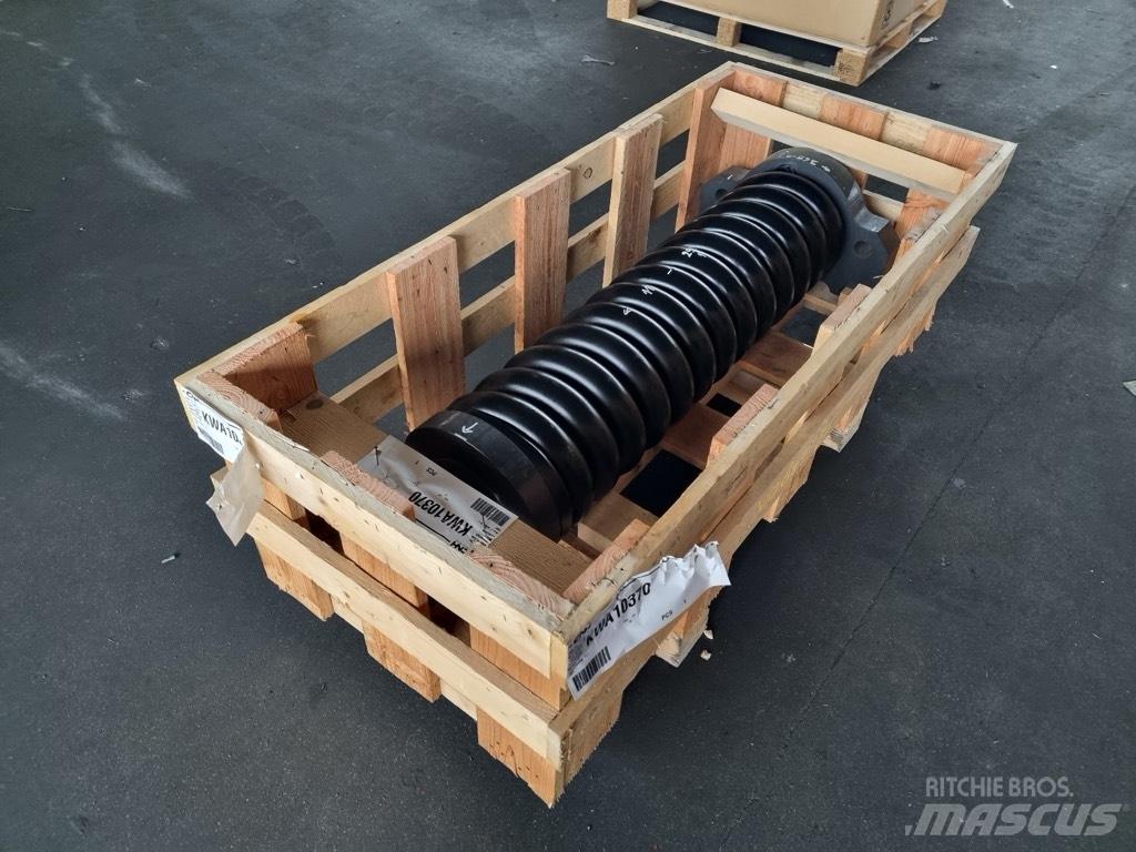 CASE CX 700 SPRĘŻYNA Pásy, řetězy a podvozek
