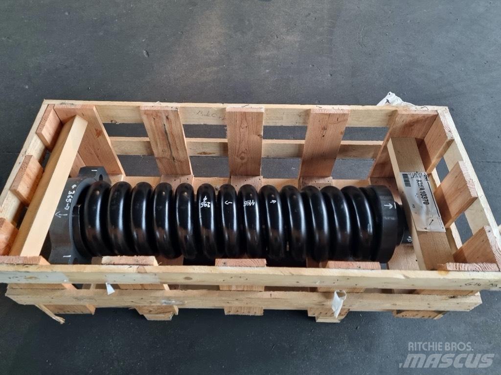 CASE CX 700 SPRĘŻYNA Pásy, řetězy a podvozek