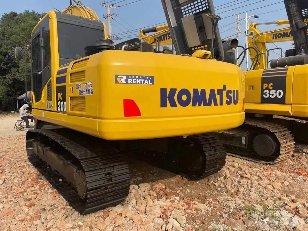 Komatsu PC200 Pásová rýpadla