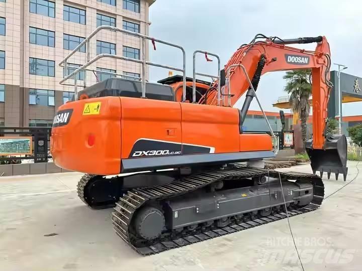 Doosan DX300LC-9C Pásová rýpadla