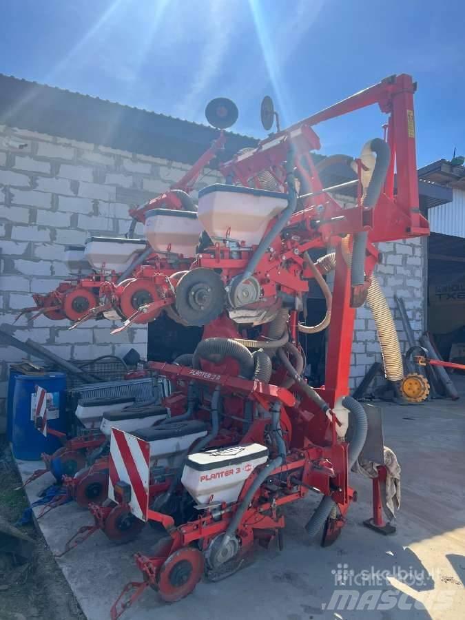 Kuhn Planter 3 Přesné secí stroje