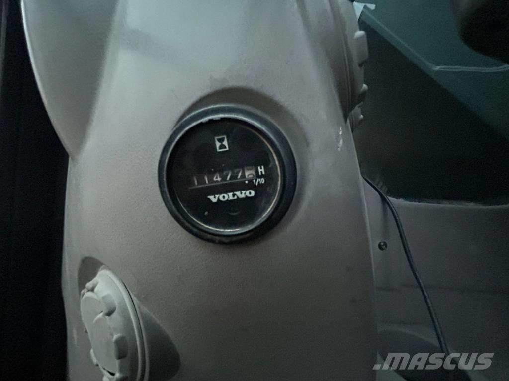 Volvo ECR 235 Pásová rýpadla