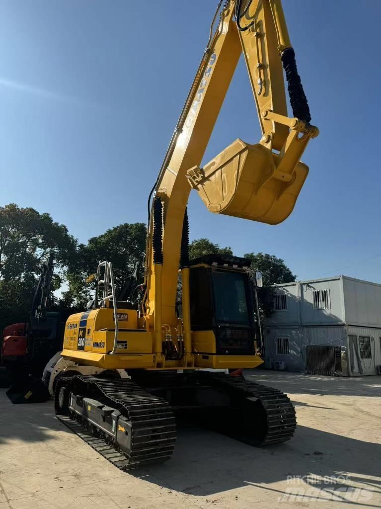 Komatsu PC 200-8 Pásová rýpadla