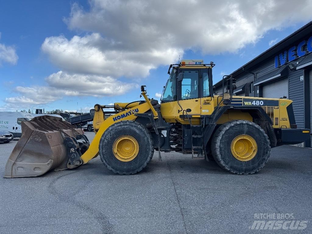 Komatsu WA 480 Kolové nakladače