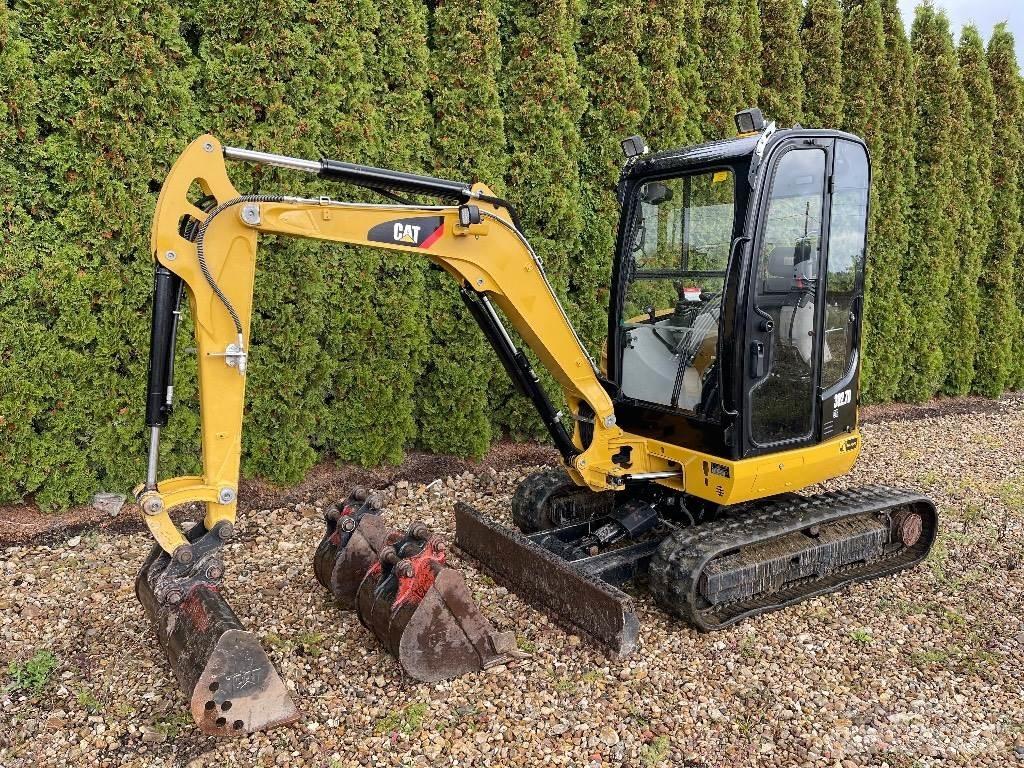 CAT 302.7D CR Mini rýpadla < 7t