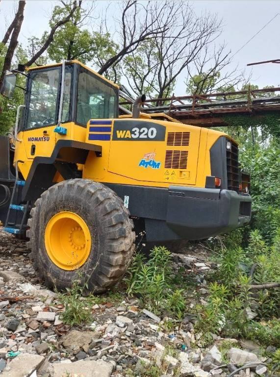 Komatsu WA 320-5 Kolové nakladače
