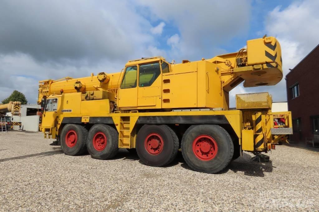 Liebherr LTM 1070-1 Univerzální terénní jeřáby