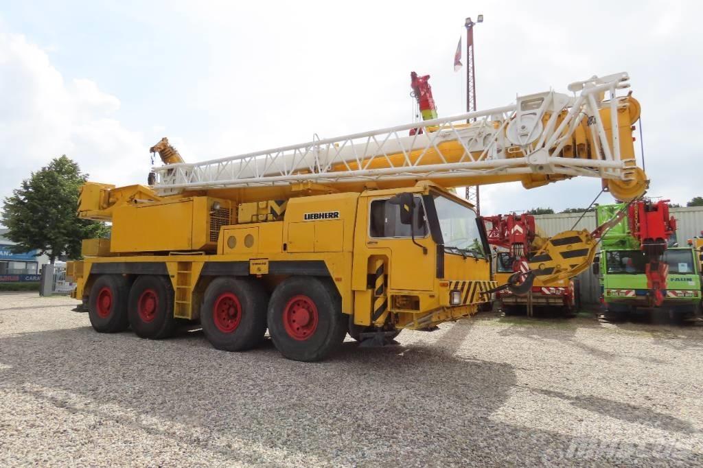 Liebherr LTM 1070-1 Univerzální terénní jeřáby
