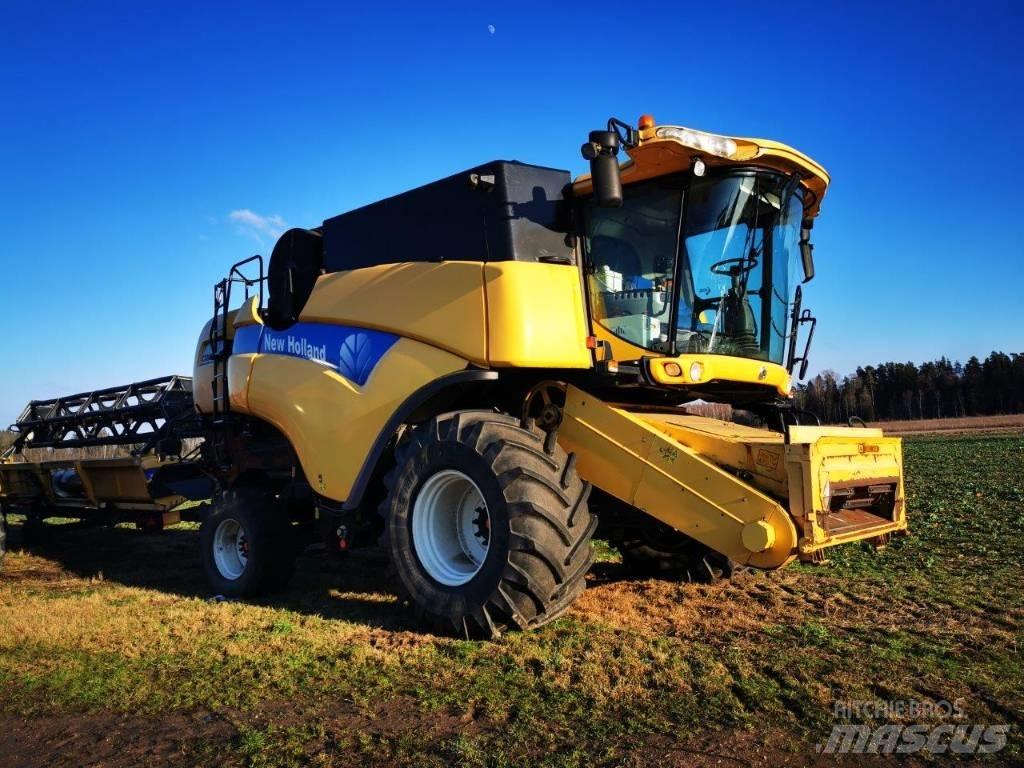 New Holland CX 8080 Sklízecí mlátičky