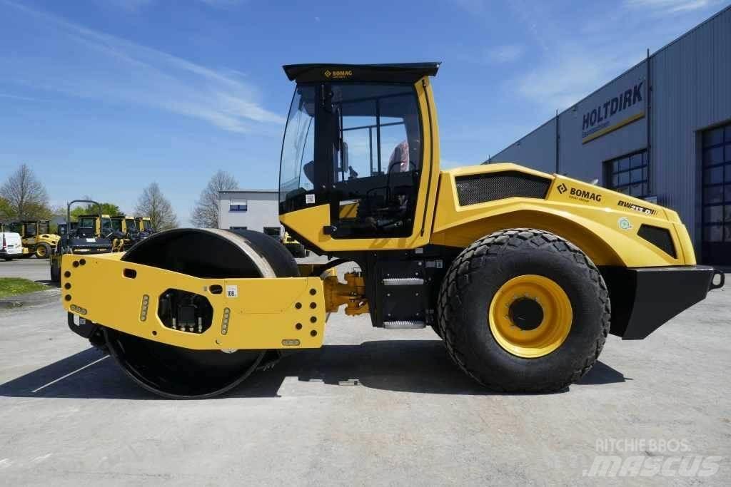 Bomag BW 213 D-5 Půdní kompaktory