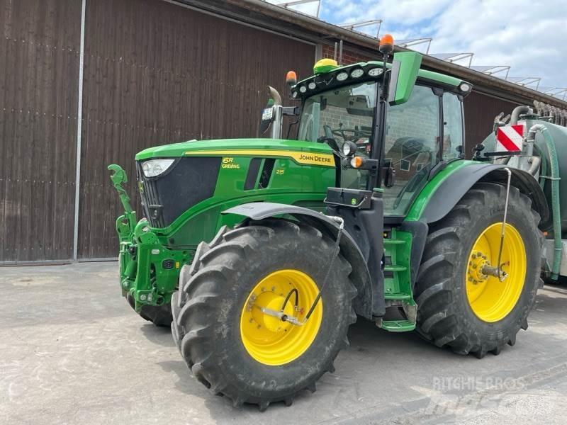 John Deere 6R215 Traktory
