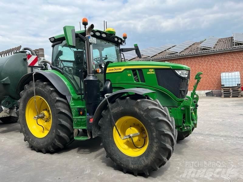 John Deere 6R215 Traktory