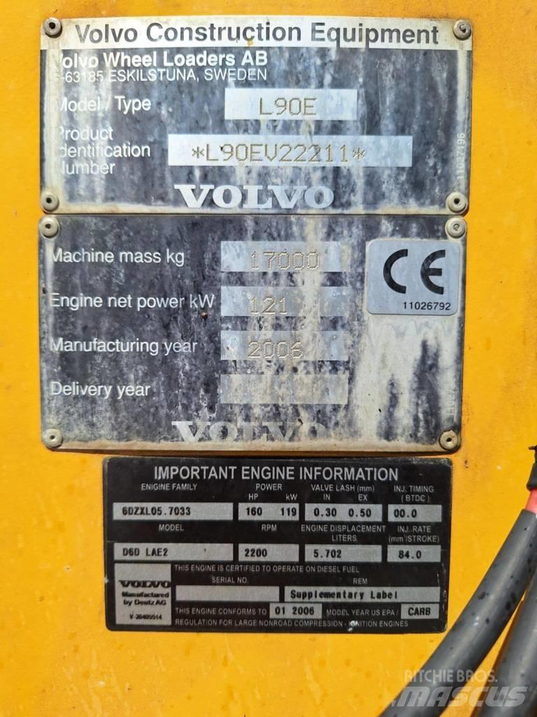 Volvo L 90 E Kolové nakladače