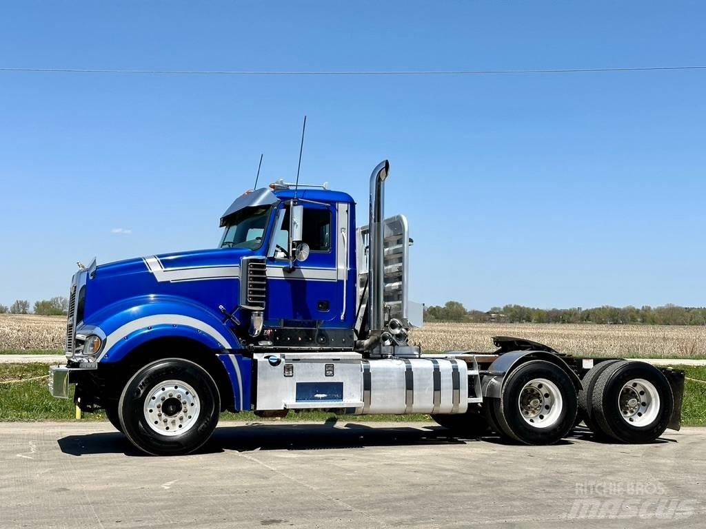 Mack Titan TD 713 Další