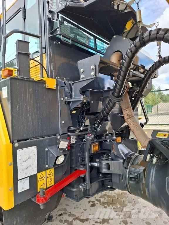 Komatsu HM 300 Kloubové dempry