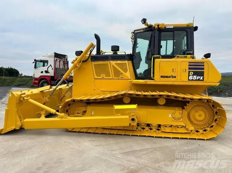 Komatsu D 65PX-18 Pásové dozery