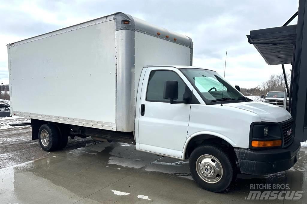 GMC Savana G3500 Skříňová nástavba