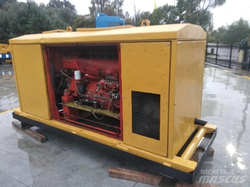 CAT MS-A82 Pásová rýpadla