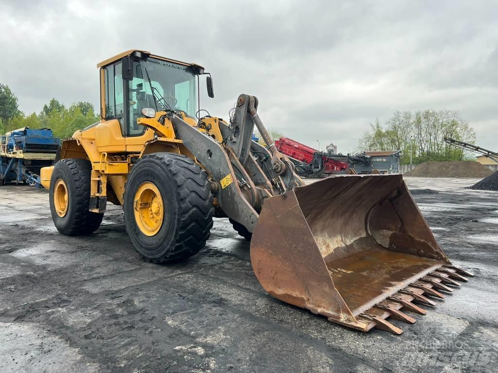 Volvo L 120 F Kolové nakladače