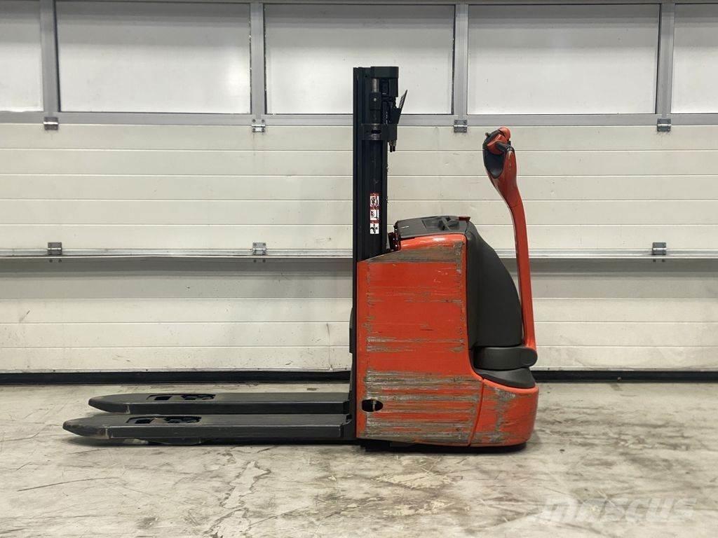 Linde L12 I Ručně vedené vysokozdvižné vozíky