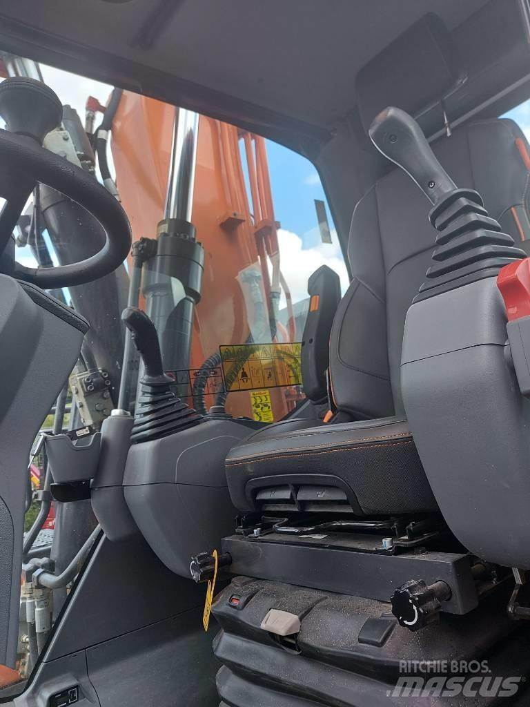 Develon DX 170 W-7 Kolová rýpadla
