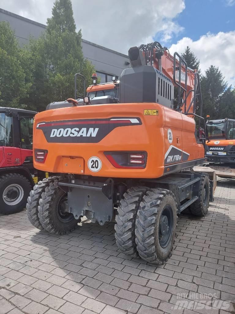 Develon DX 170 W-7 Kolová rýpadla