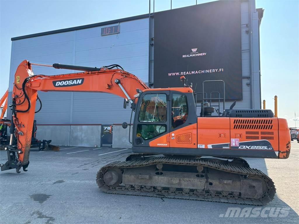 Doosan DX255LC-5 Pásová rýpadla