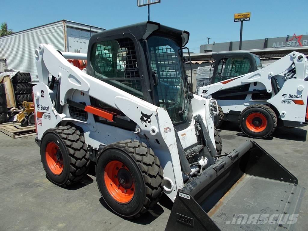 Bobcat S770 Smykem řízené nakladače