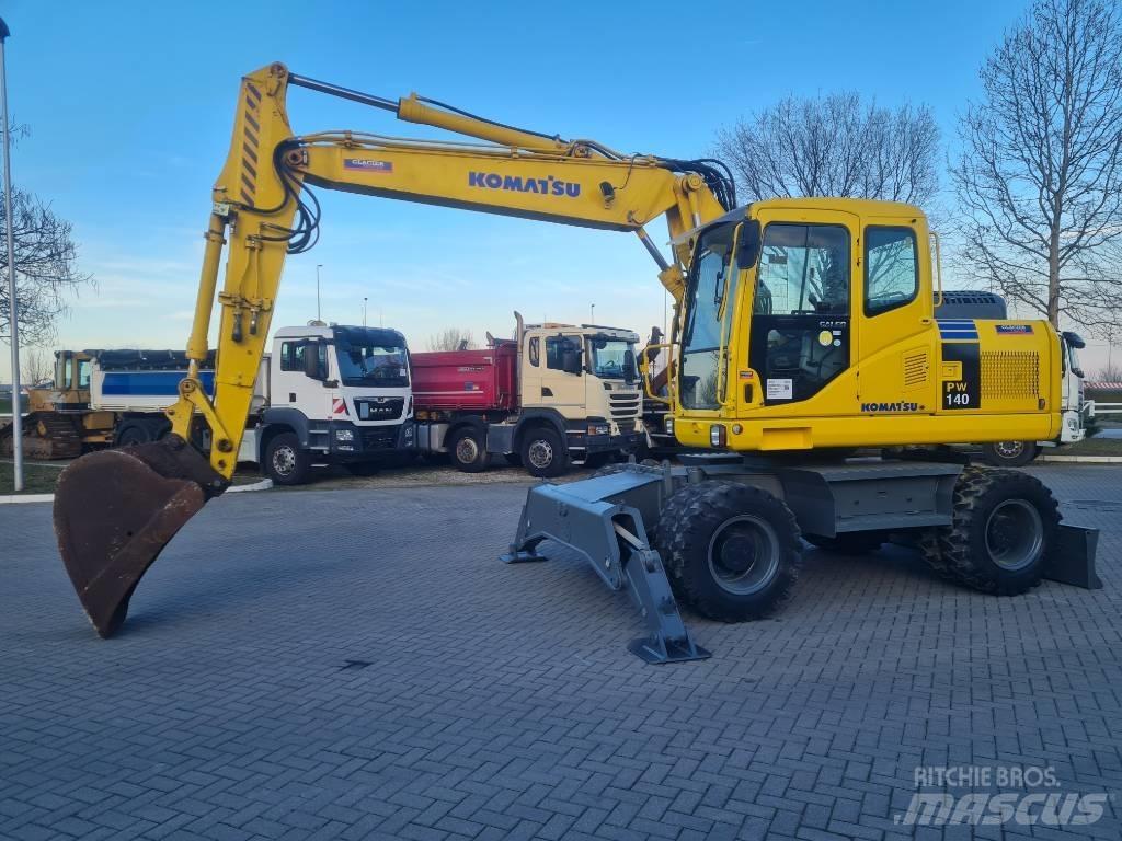 Komatsu PW 140-7 Kolová rýpadla