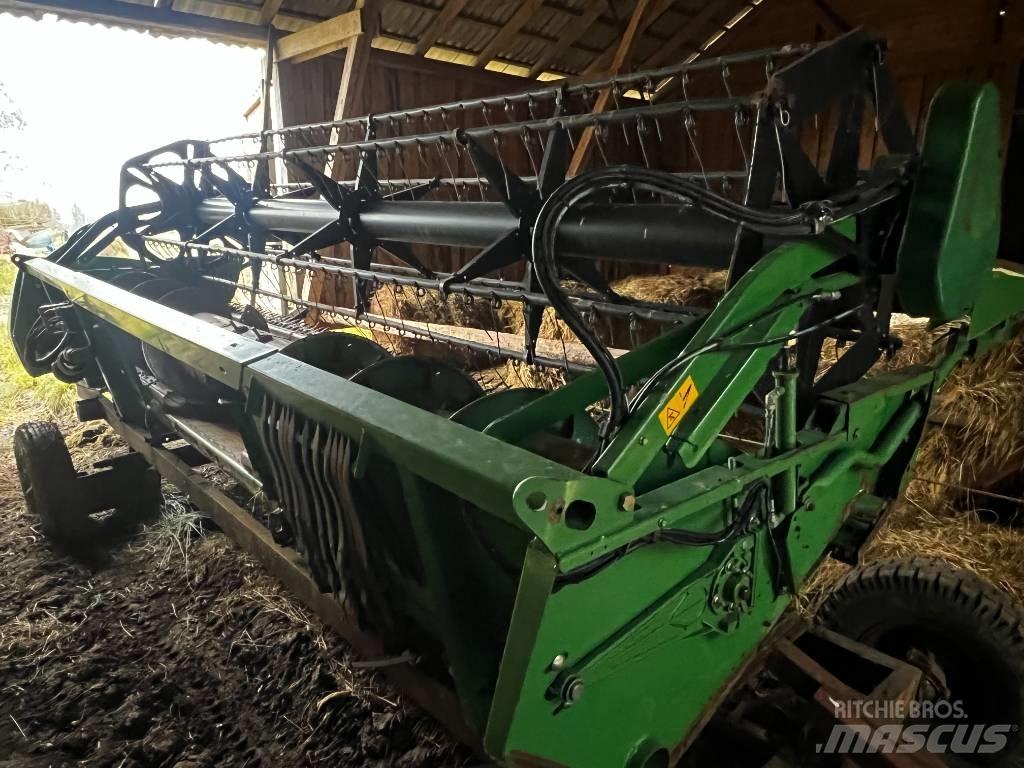 John Deere 1470 Sklízecí mlátičky