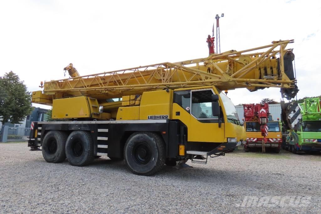 Liebherr LTM 1055-1 Univerzální terénní jeřáby