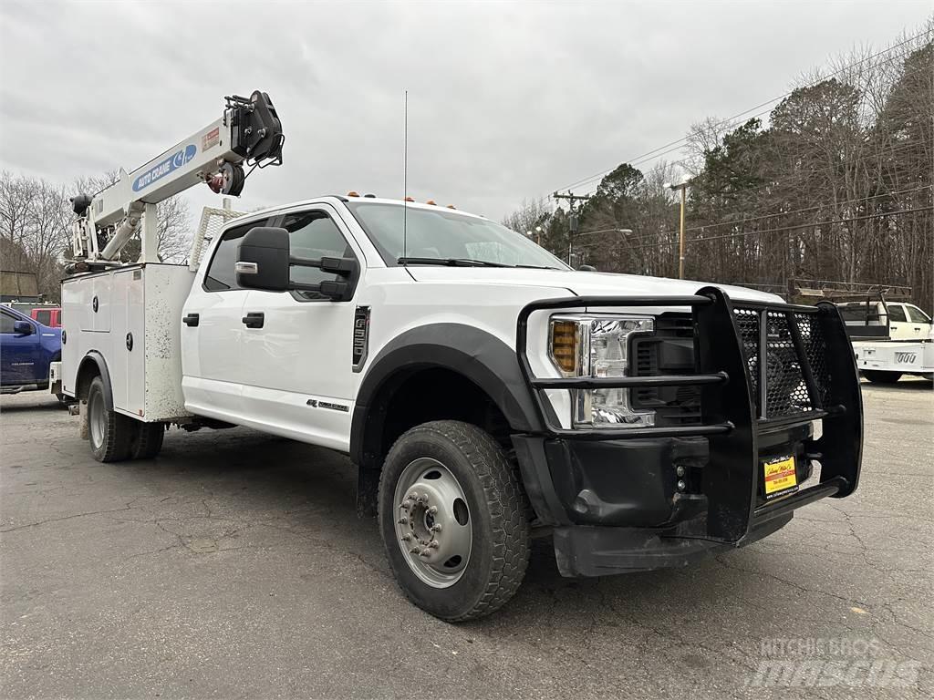 Ford F550 Komunální / Multi-užitková vozidla