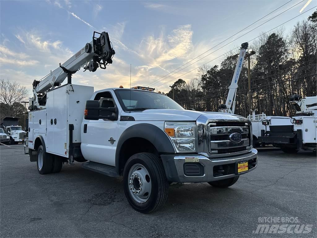 Ford F550 Komunální / Multi-užitková vozidla