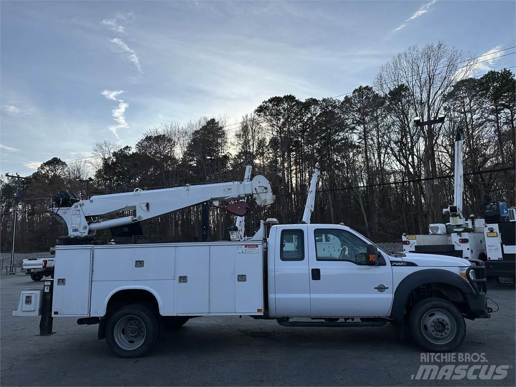 Ford F550 Komunální / Multi-užitková vozidla