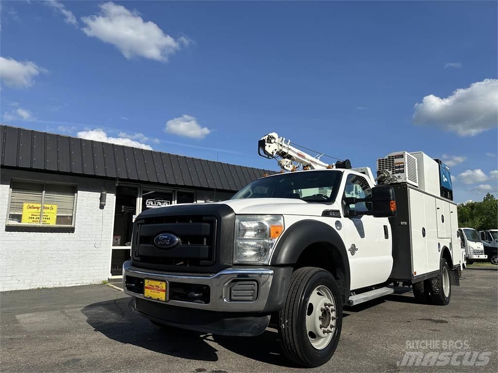 Ford F550 Komunální / Multi-užitková vozidla