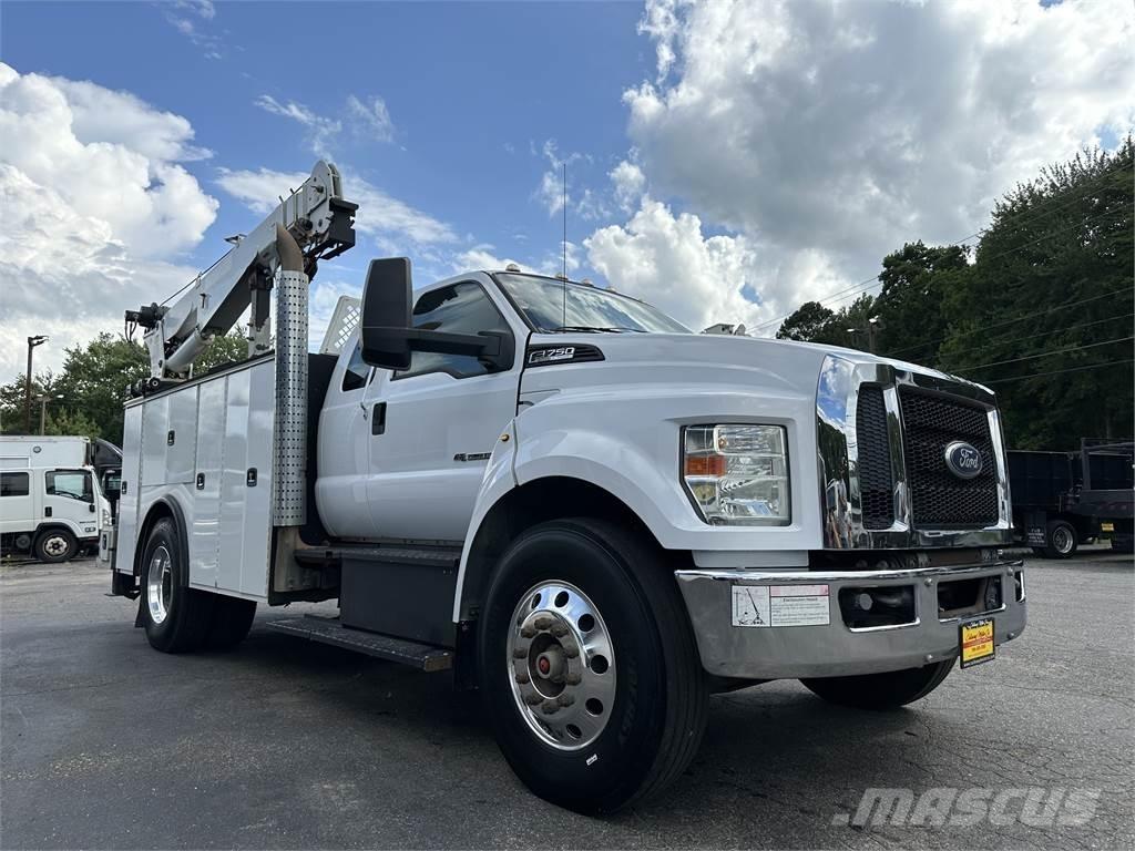 Ford F750 Komunální / Multi-užitková vozidla