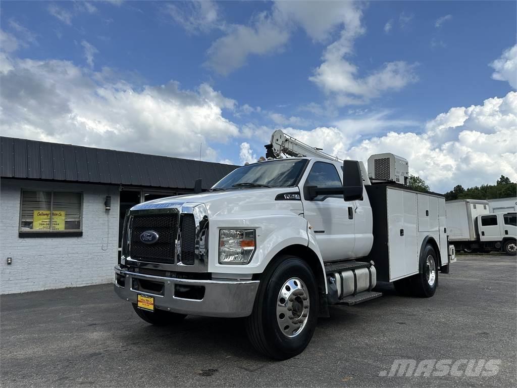 Ford F750 Komunální / Multi-užitková vozidla
