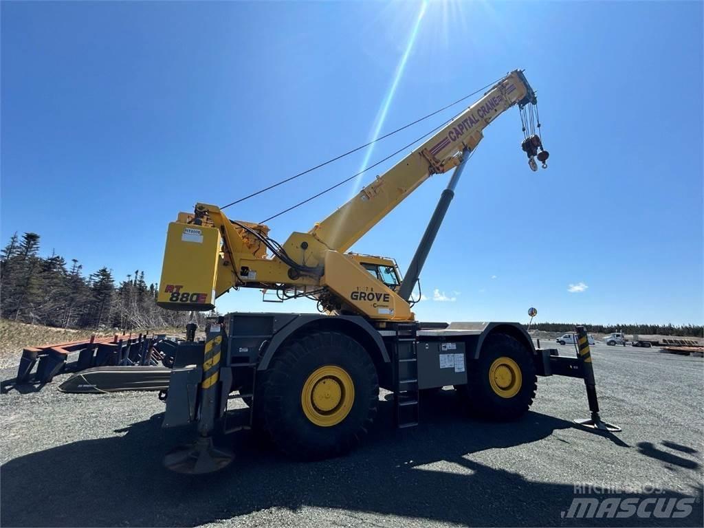 Grove RT880E Jeřáby pro těžký terén