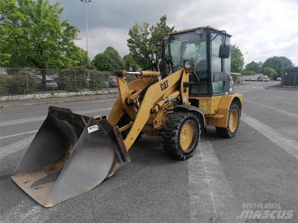 CAT 904B Další nakladače, rypadla a příslušenství
