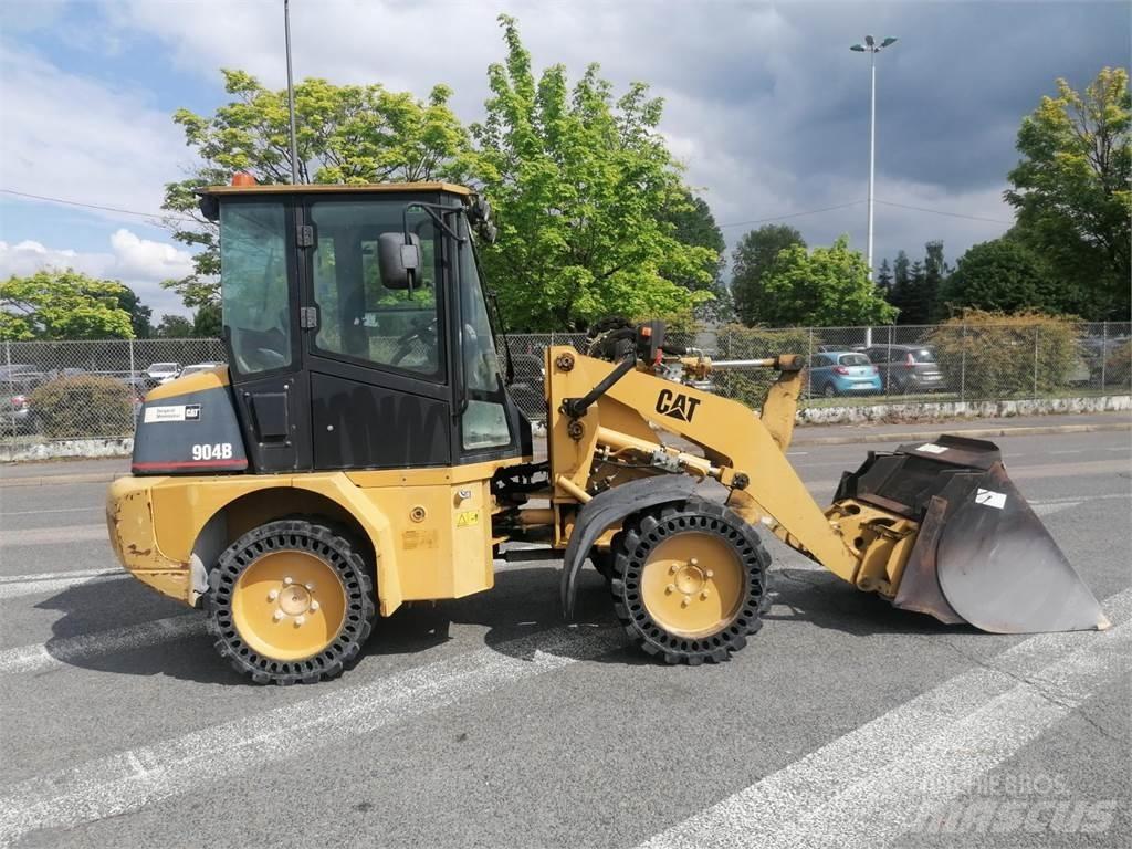 CAT 904B Další nakladače, rypadla a příslušenství