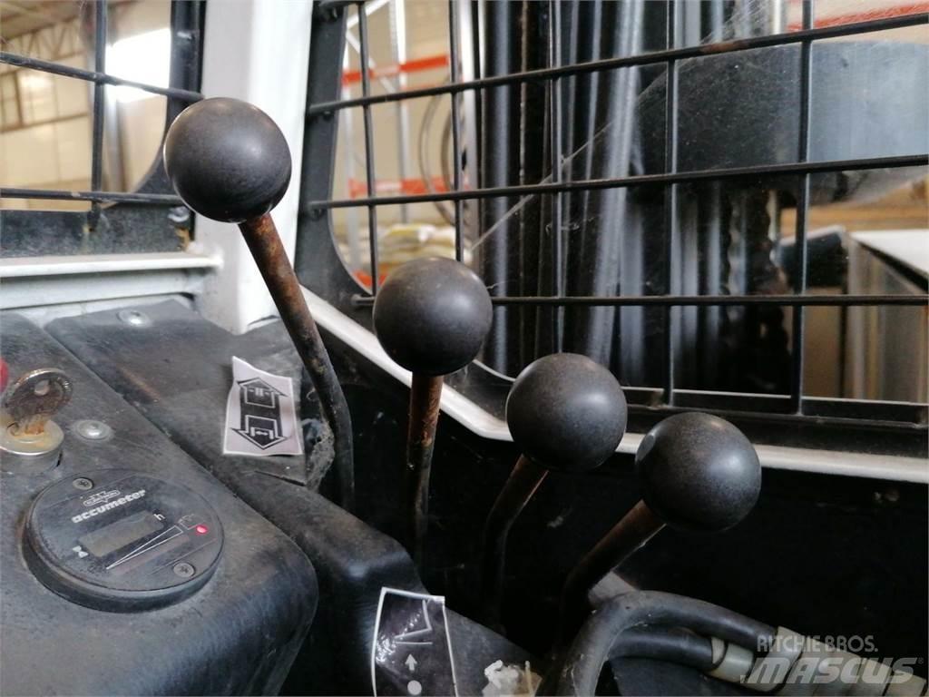 Combilift ESA30 Vysokozdvižný vozík s bočním ložením