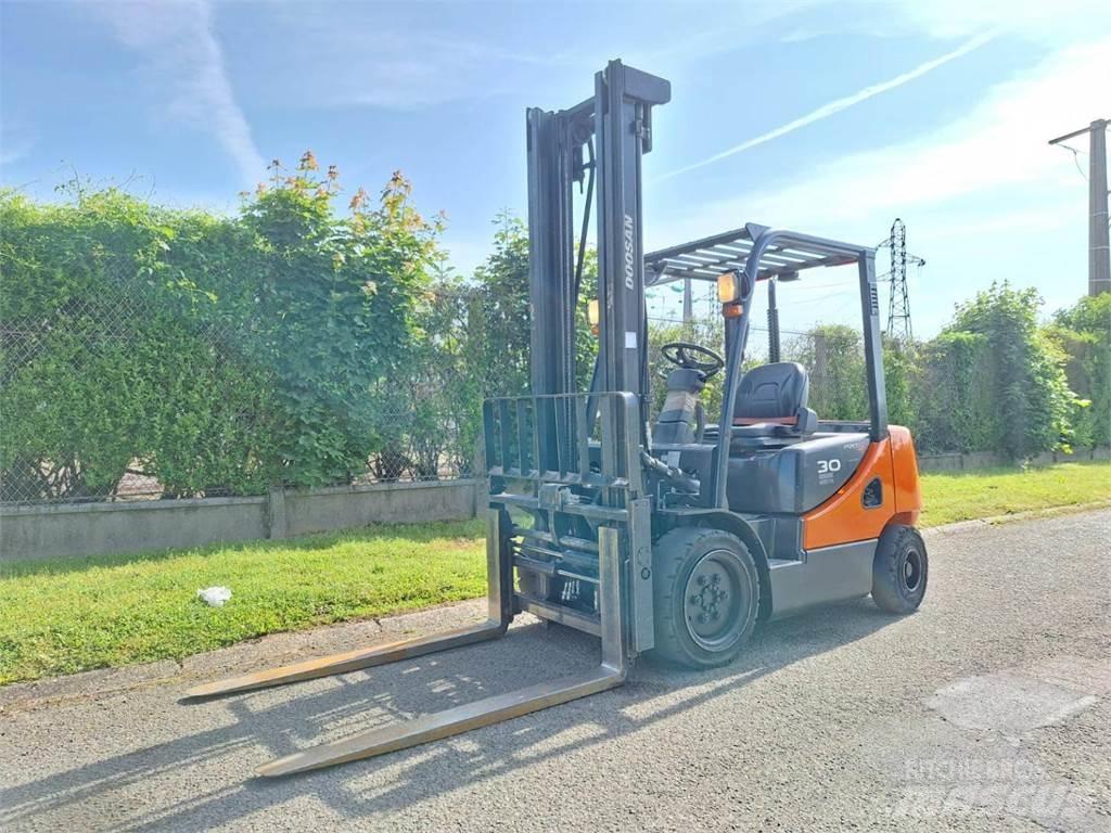 Doosan D30S 5 Další